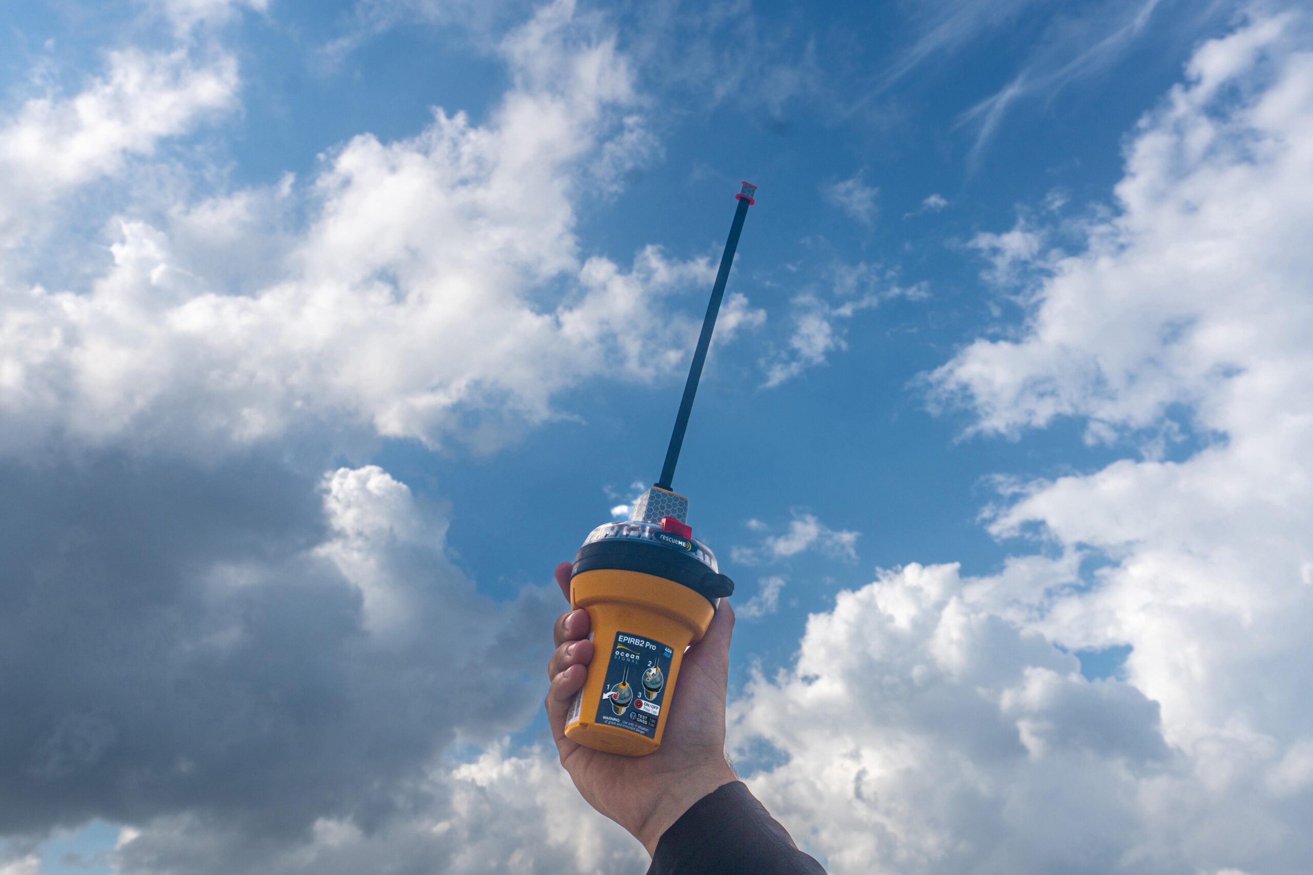 ocean-signal-rescueme-epirb2-pro-seenotfunkbake-float-free image 7